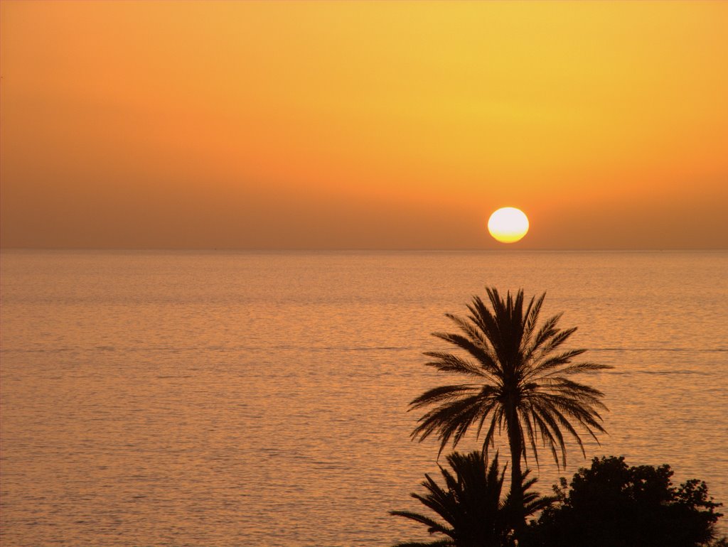 Sunset at Los Cristianos by dabber47