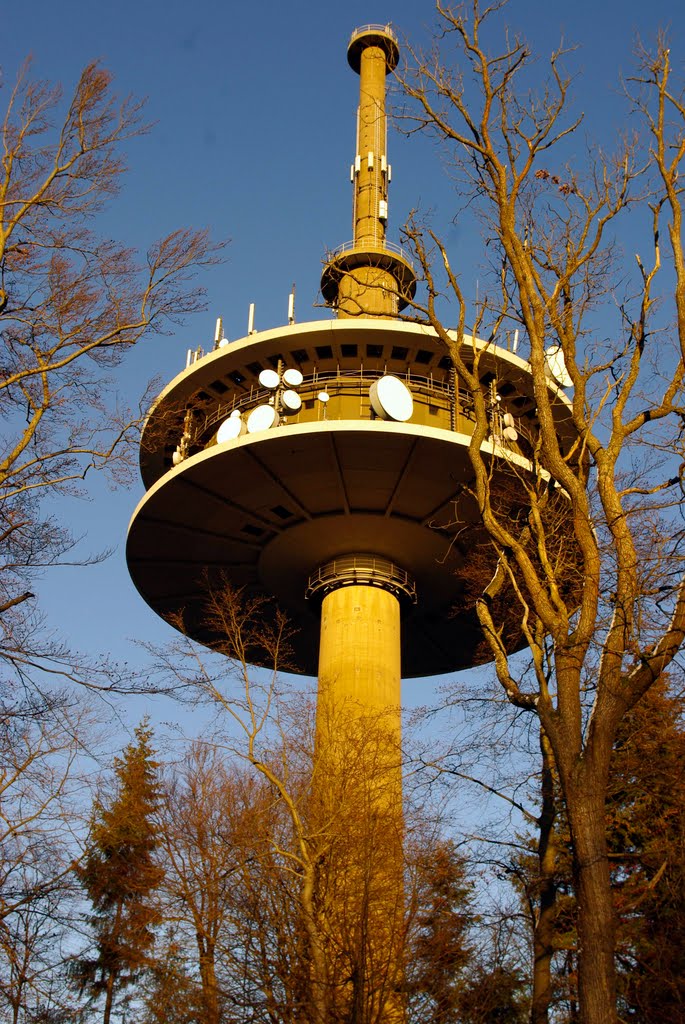 Fernmeldeturm auf dem Dünsberg by raginhardy