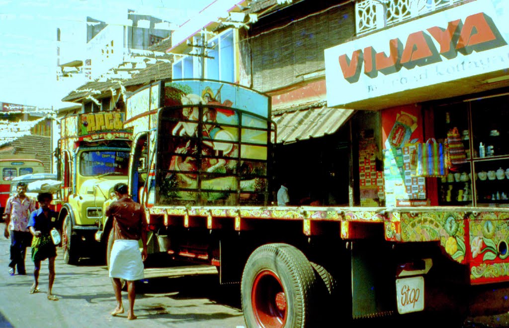 Kerala - Cochin - St.Georg ist der Beweis: Der LKW ist katholisch! by Franz Schiffers