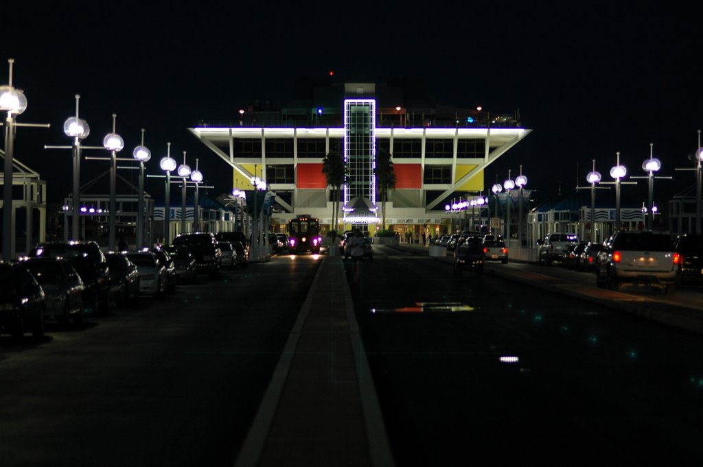 night view, The Pier, St. Petersburg, Florida by resmith63