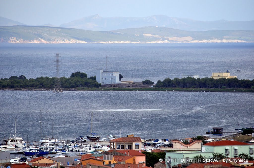 Sant' Antioco: porto e, sullo sfondo, il ponte romano by Orlyniscu