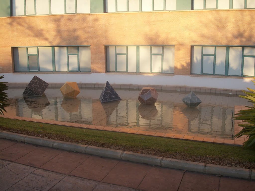 Cuerpos Geométricos-Universidad Jaume I-Castellón de la Plana by VeTeNe