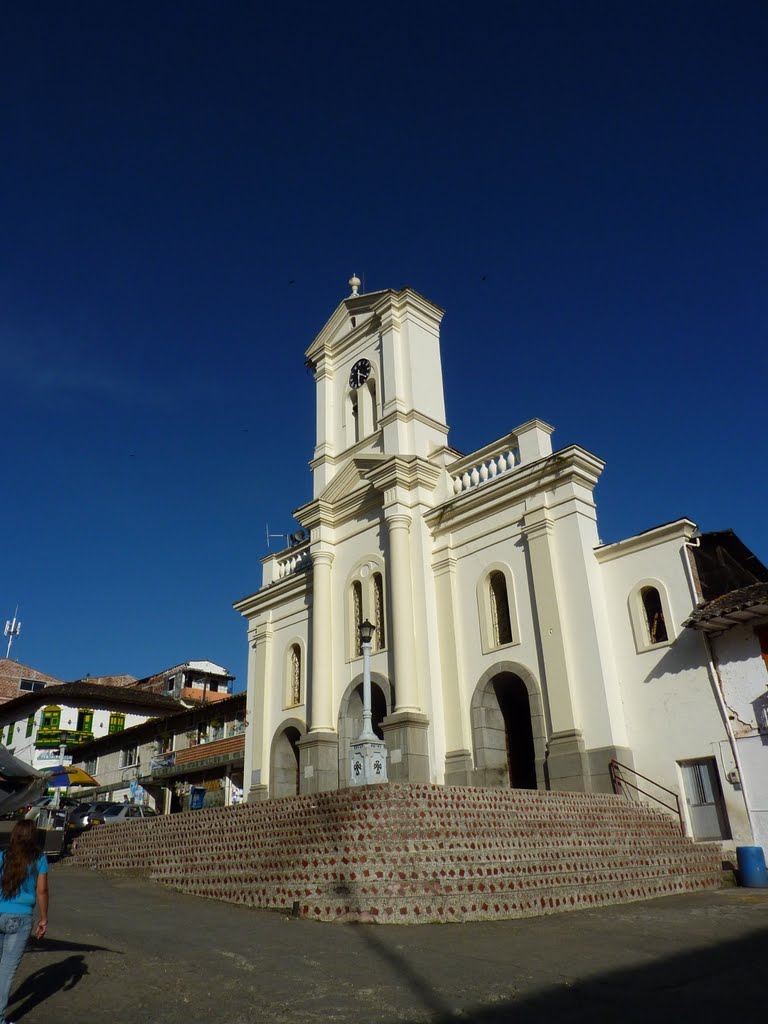 Iglesia de Cocorná, Antioquia, Colombia by luchogu