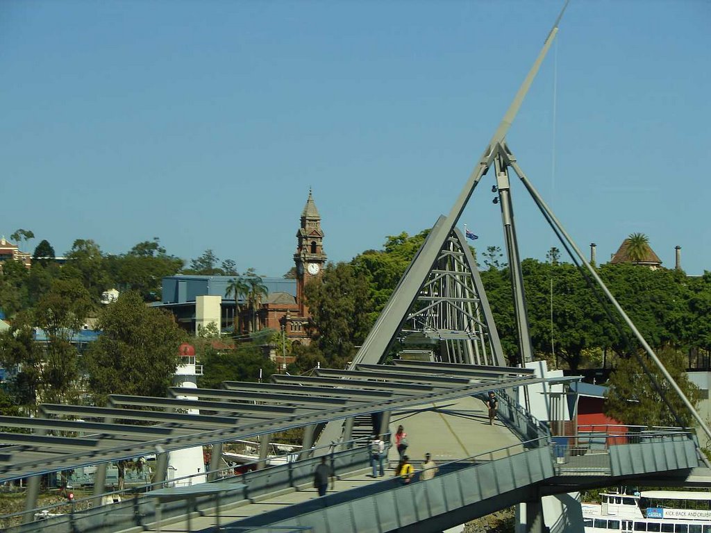 2006-08-11_04-10_05-46_Brisbane_Parlament by Serg Bond