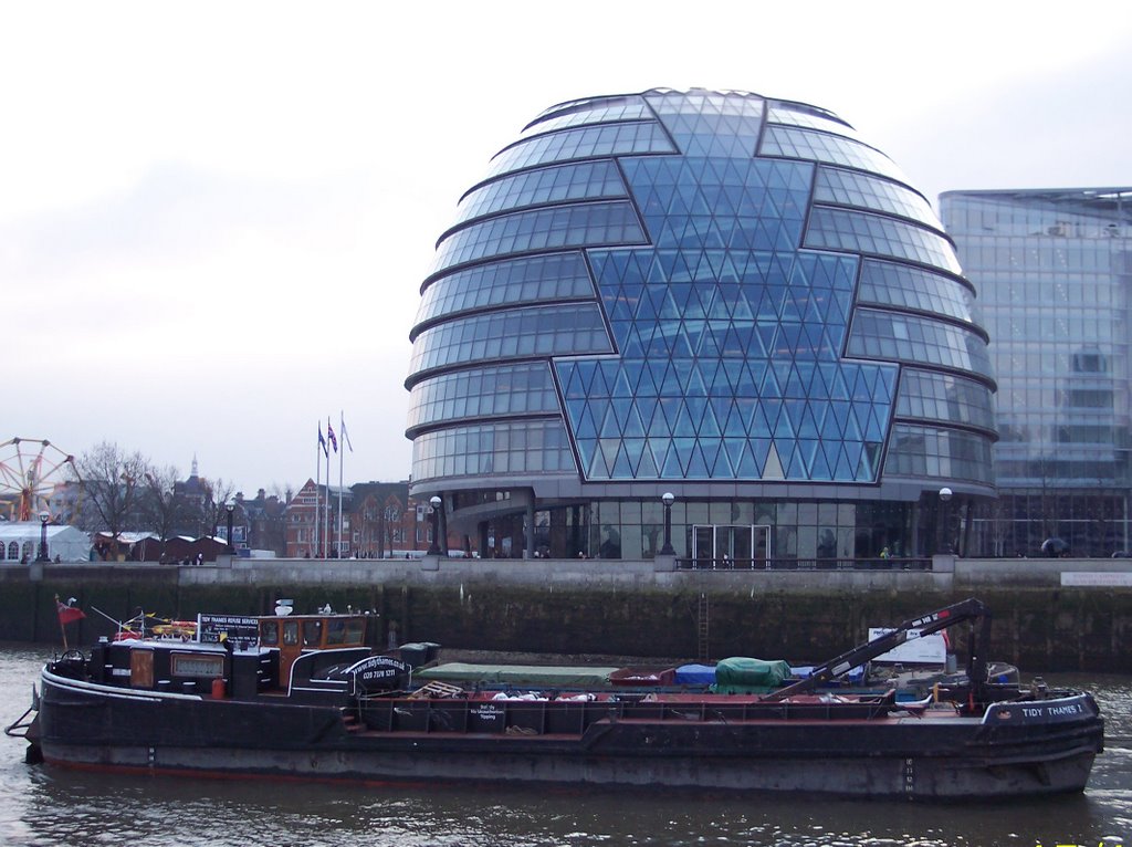 City Hall, London, December 15 2007 by jh822007