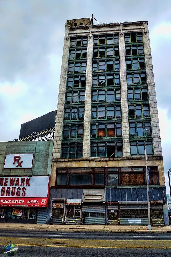 Abandoned Building Downtown Newark by WanderingUK