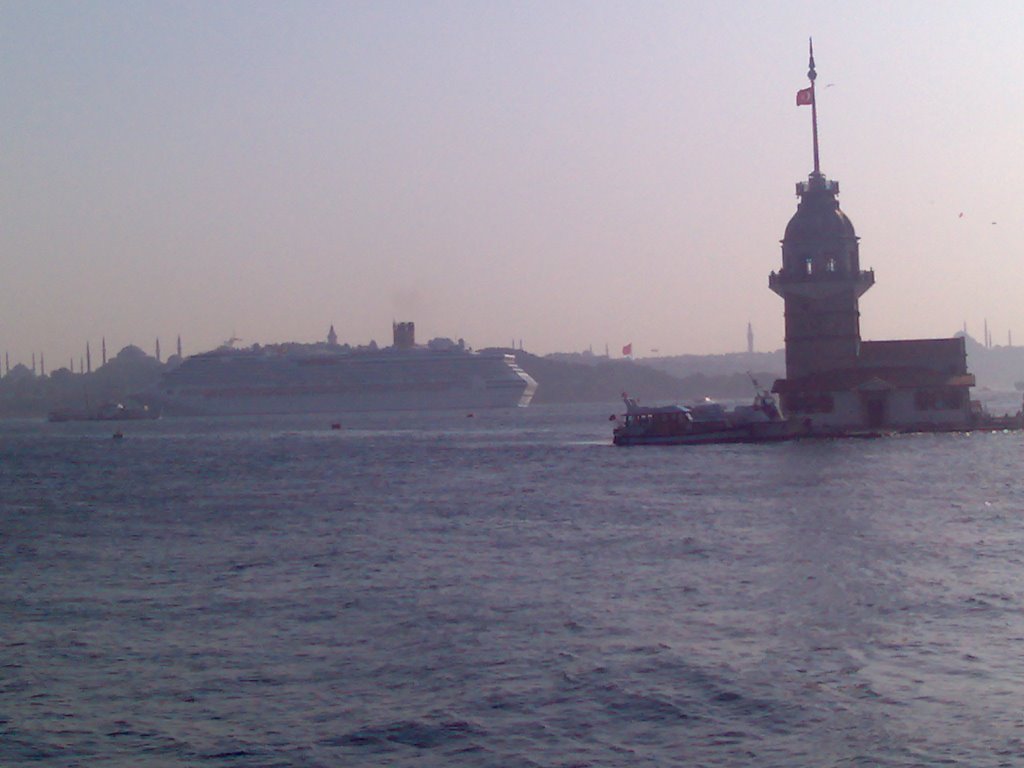 Kız kulesi(maiden's tower) istanbul/Türkiye by oktaytr