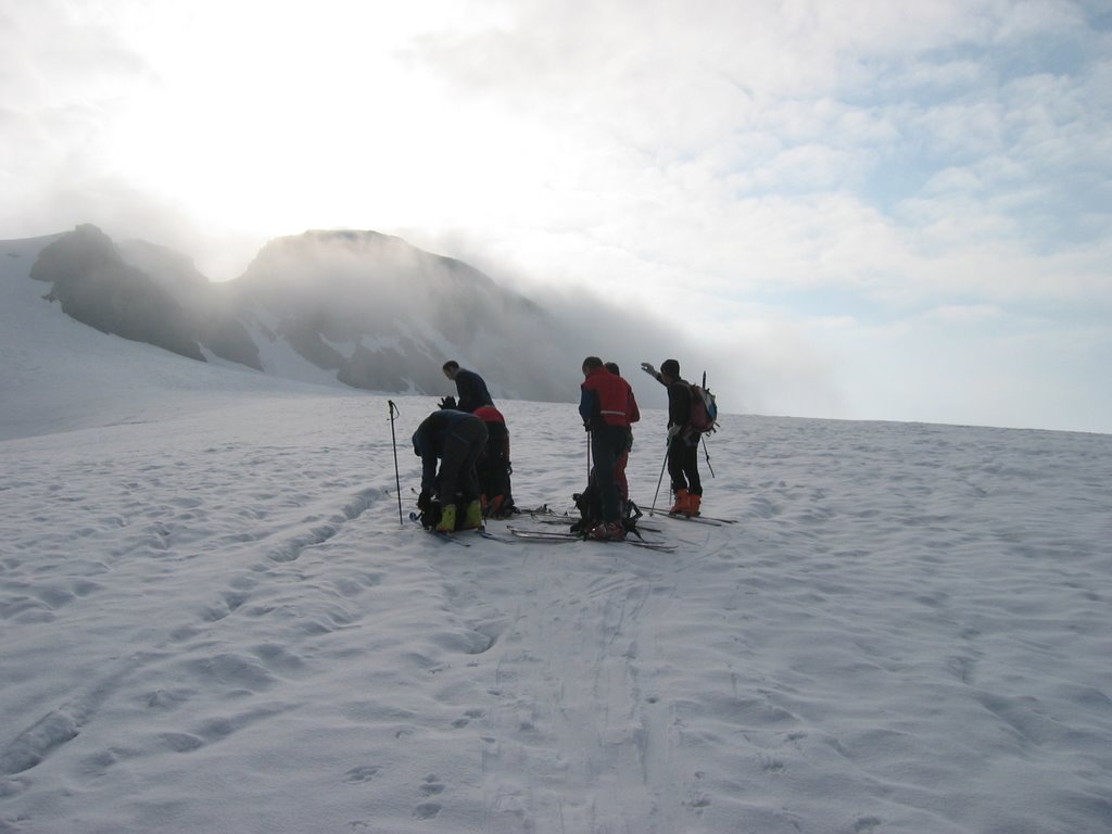 Al passo Silvretta Gletscher by Giovanni Malinverni