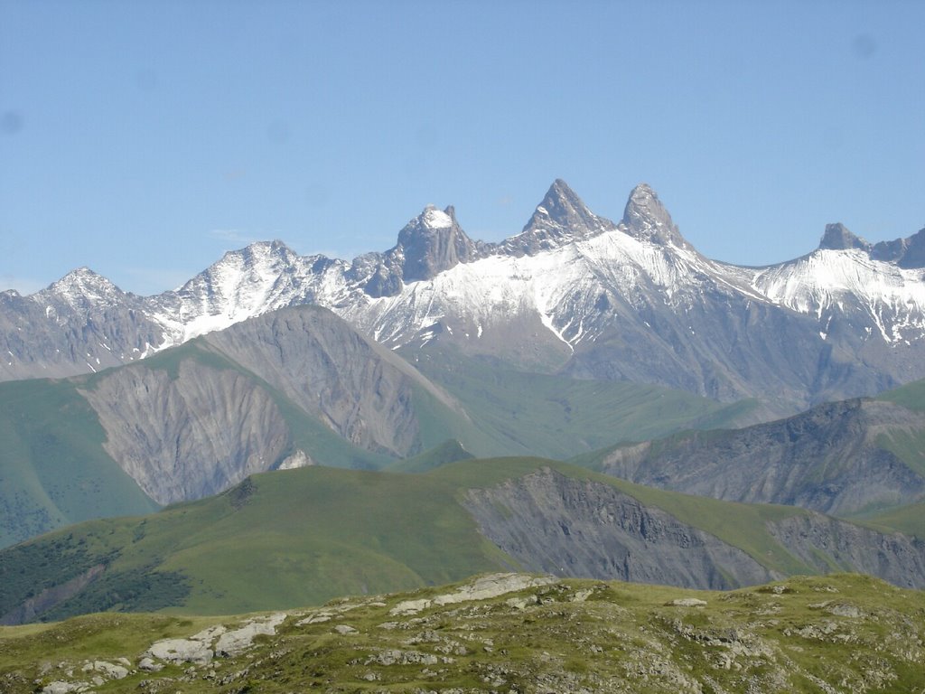 vue depuis le Col de la Croix de Fer by booh