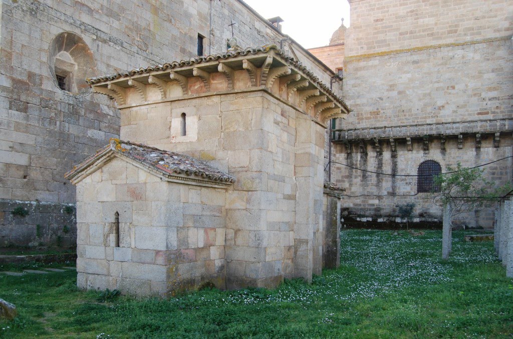 Celanova Capilla de San Miguel Arcángel by j ramon