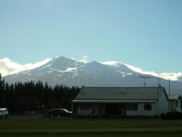 Waiouru Golf Club by malinmen