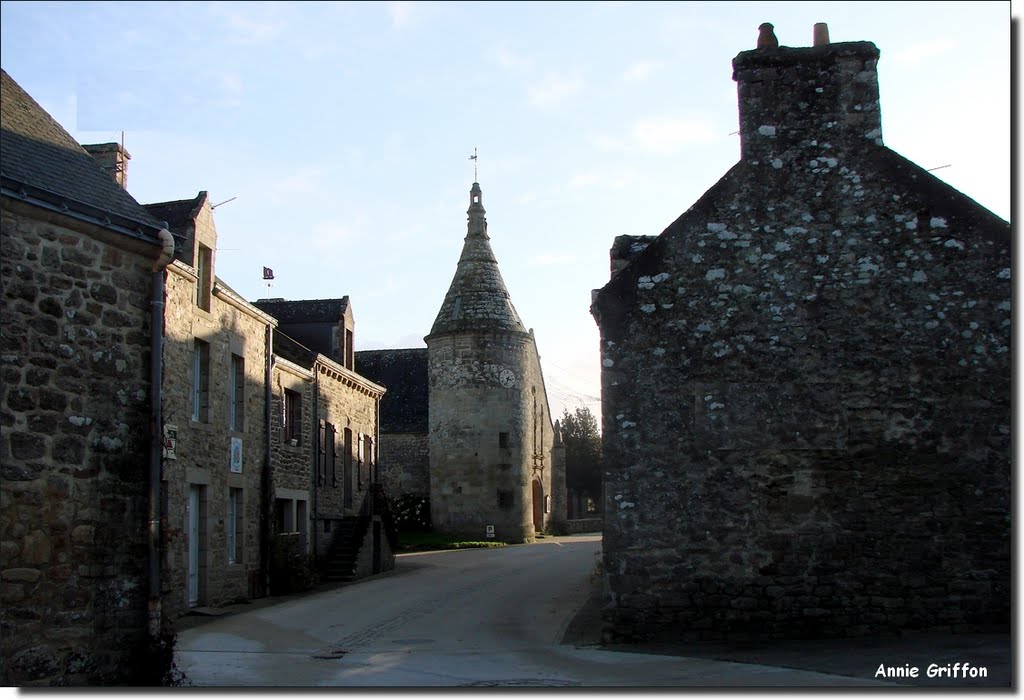 Rue de l'école, le Guerno, Morbihan by ♫ Amonite ♫