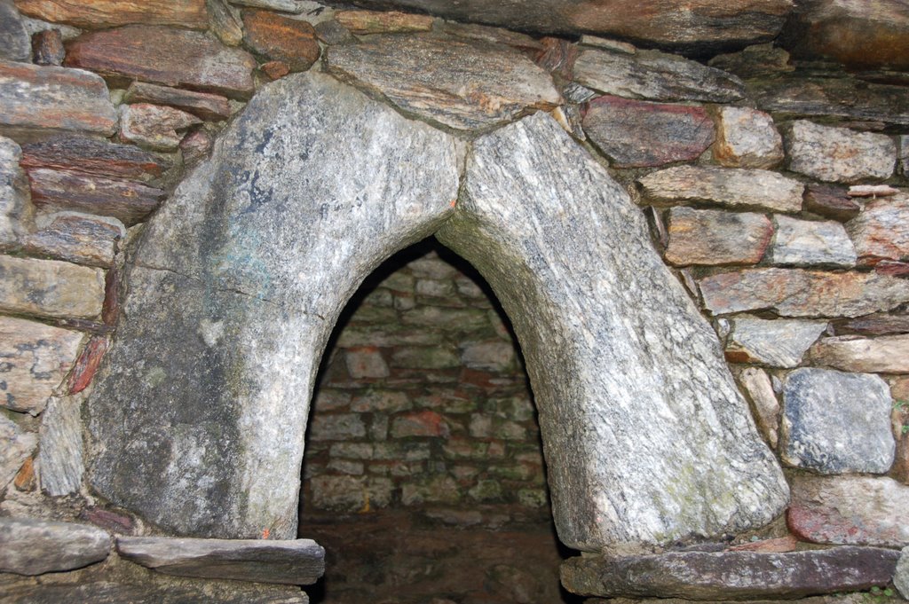 Castello di Serravalle, Ludiano, forno del pane by Christof Santer