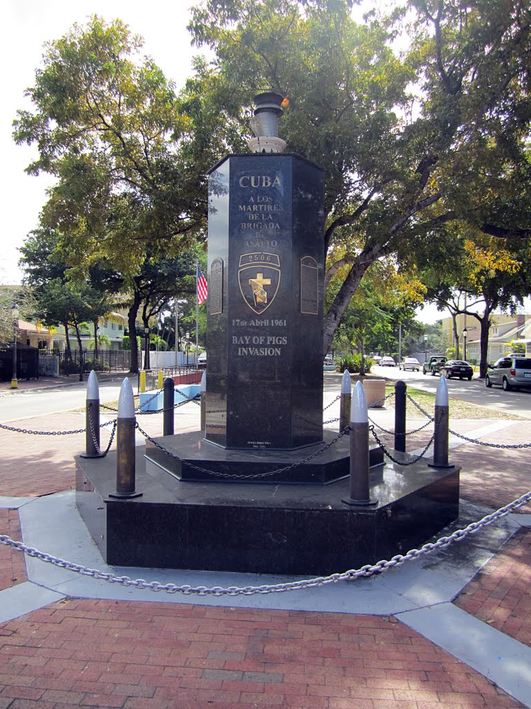 Monumento a Cuba by jlb5084