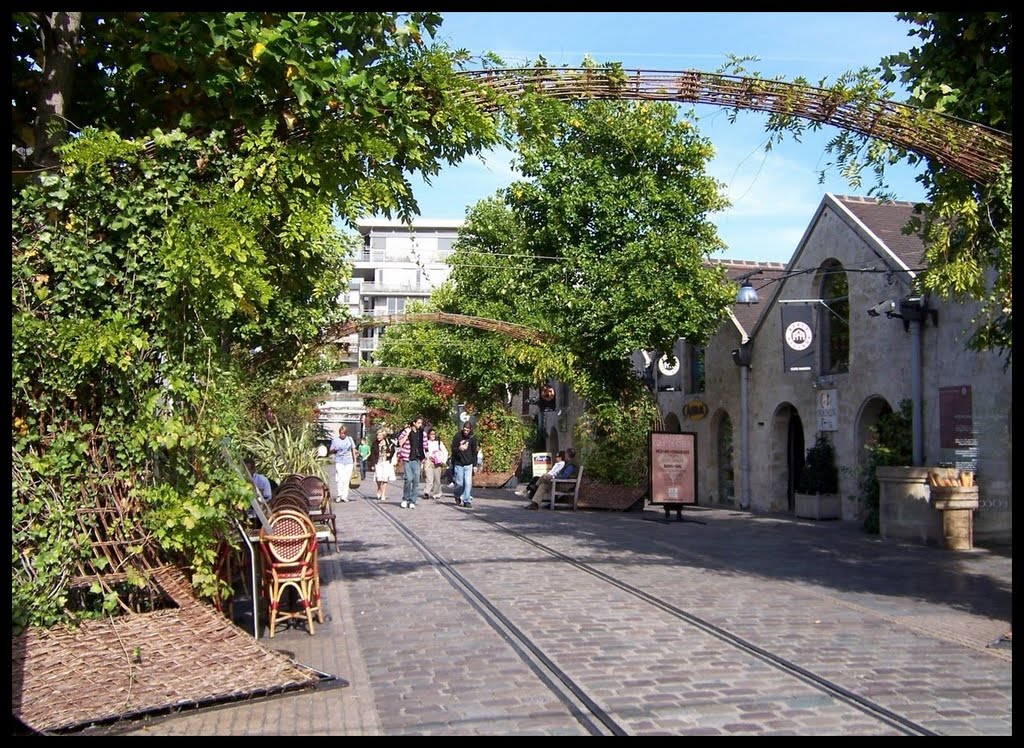 Bercy Village, Paris by Sylvie Zennir