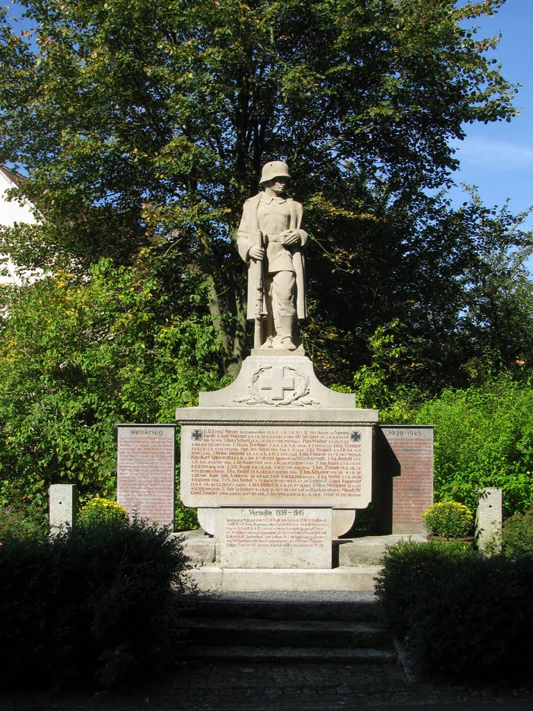 Kriegerdenkmal im Klosterhof Speinshart by HappyLady