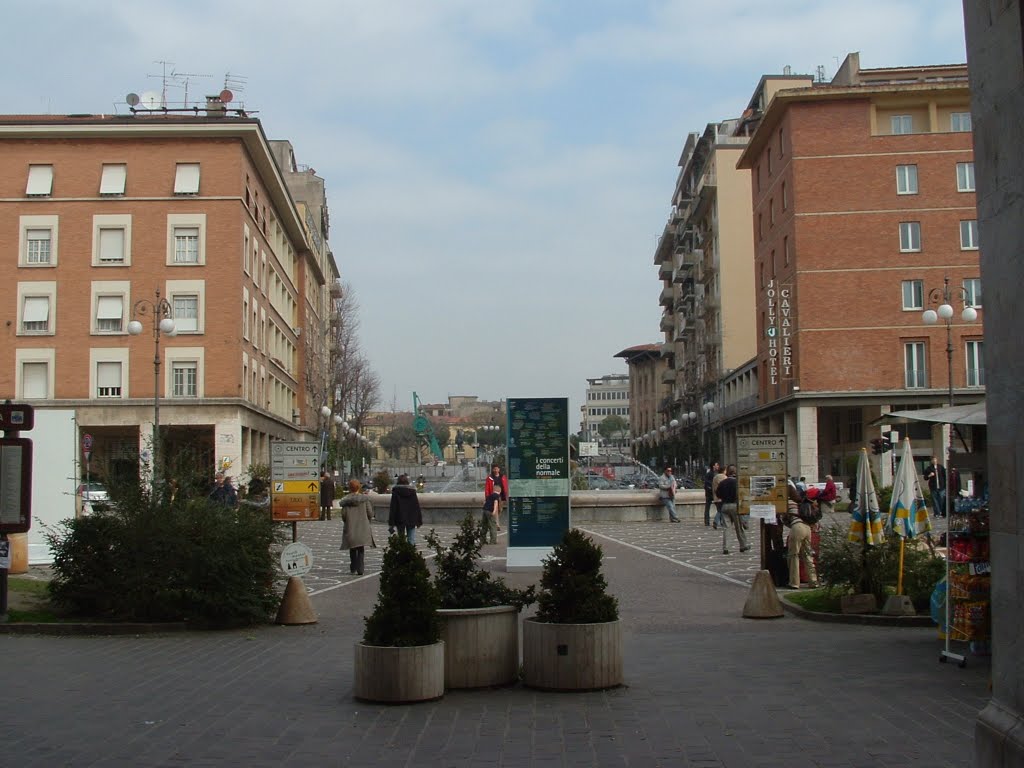 Pisa - Piazza Stazione by gibellina47