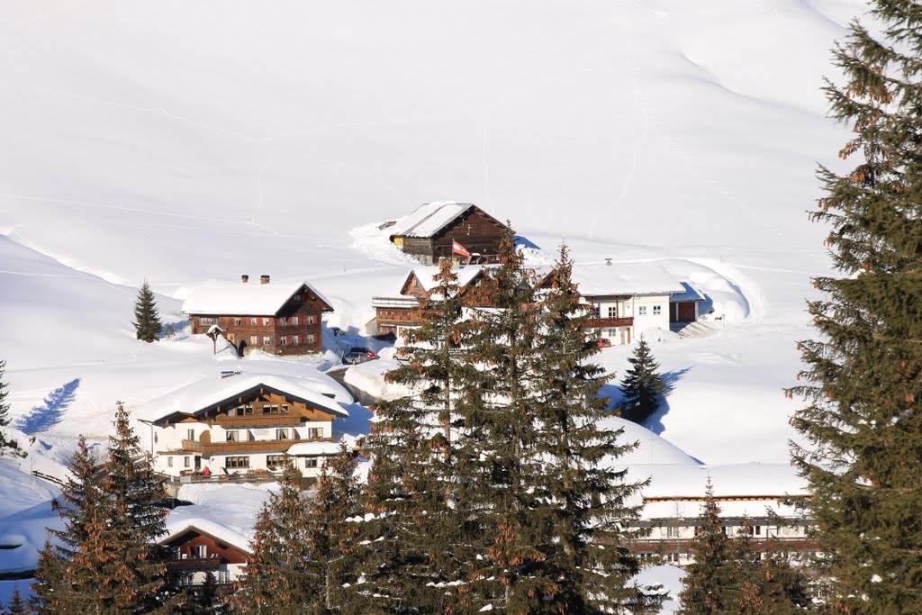 Oostenrijk - Kleinwalsertal - Baad by Henny  Brouwers