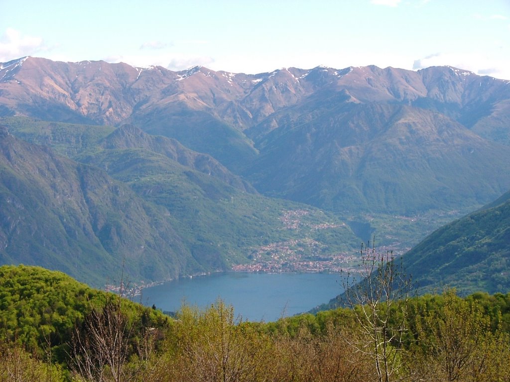 Lago di Como dalla strada per Orimento by Lanfranconi Gilberto