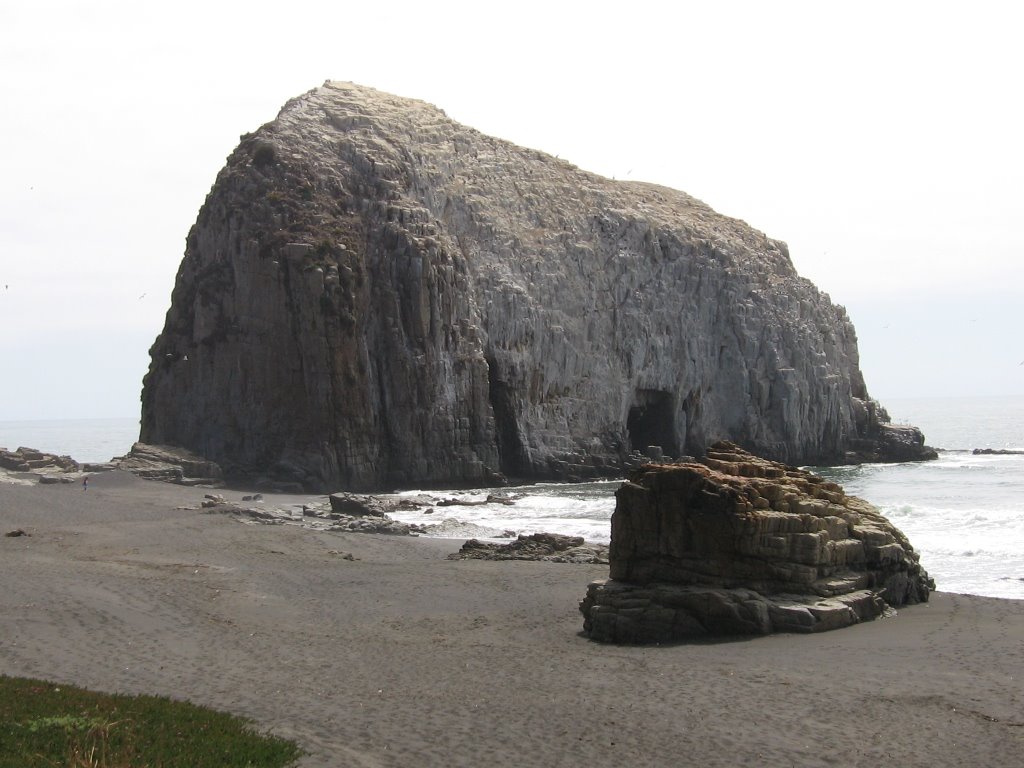 Piedra de la Iglesia by Cristian Vera Ardile…