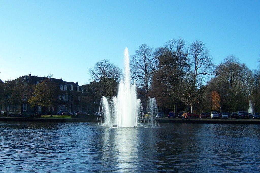 Fountain in Vollkspark by Thorsten Lyng Johans…