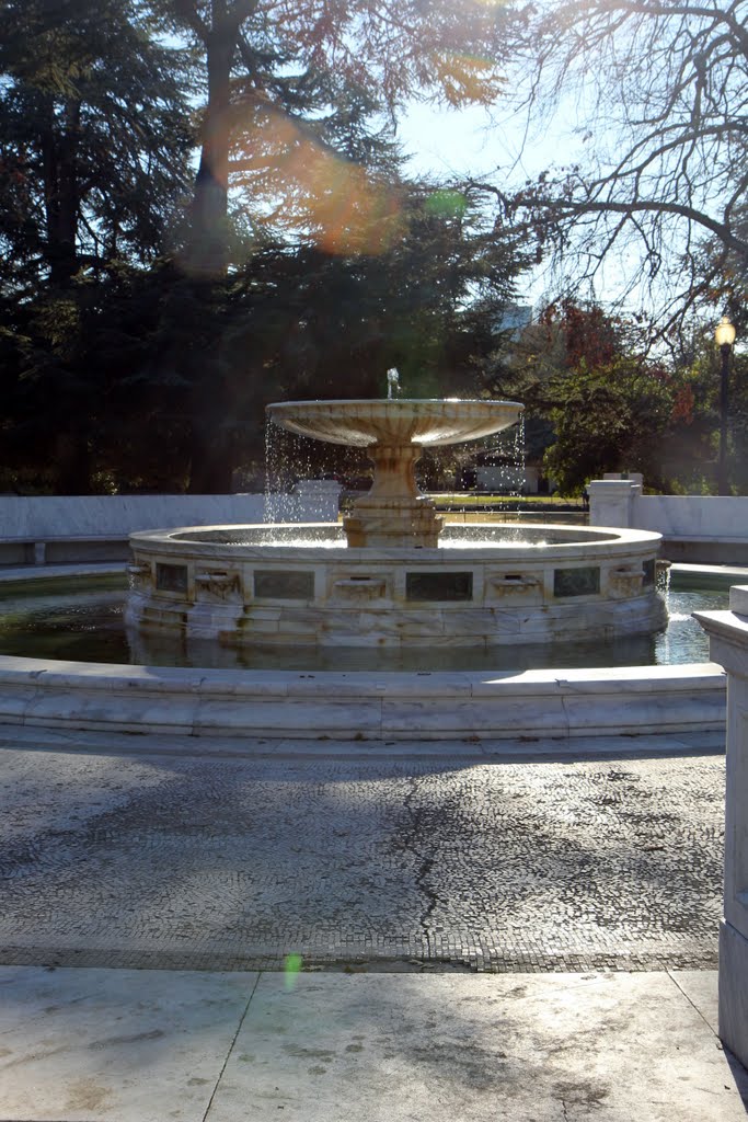 Lake Merritt Fountain by jhanke