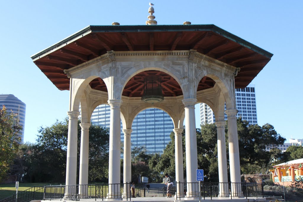 Lake Merritt Pavilion by jhanke