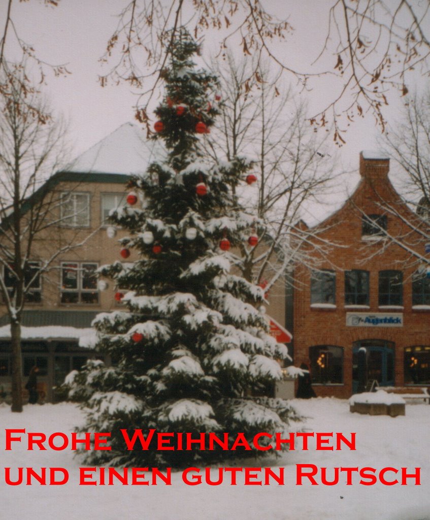 Weihnachtsbaum am burger marktplatz auf fehmarn by donaklara