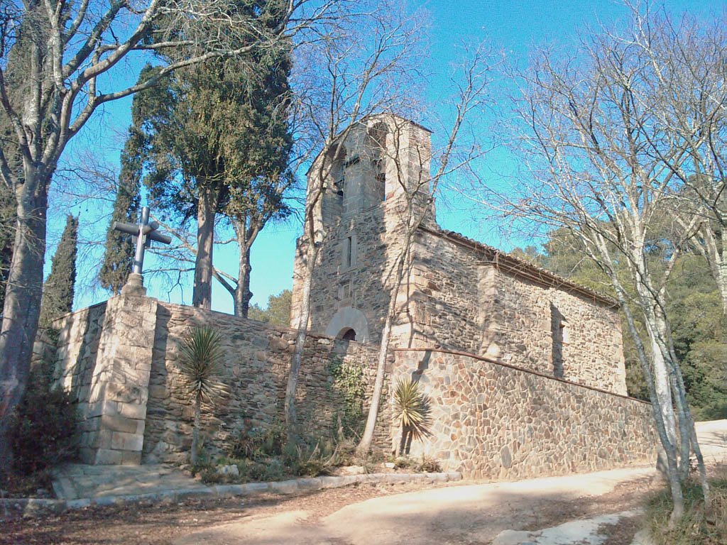 Ermita de Sant Medir by Victor Cespón