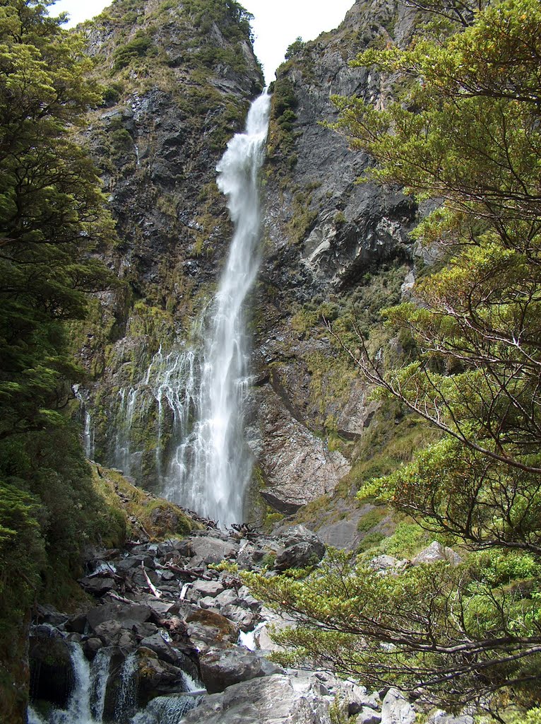 Devil's Punchbowl Waterfall, Arthur's Pass by Neil in Sheffield UK