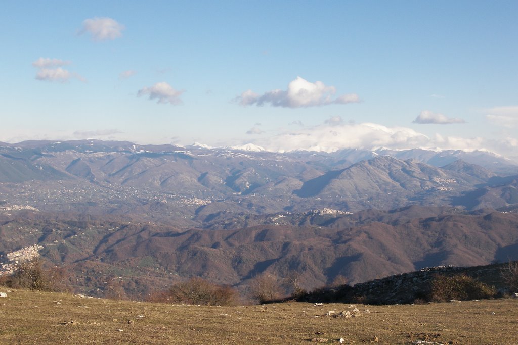 Monti Prenestini-Panorama dalla cresta del Cerella sui Simbruini e gli Affilano by lucabellincioni