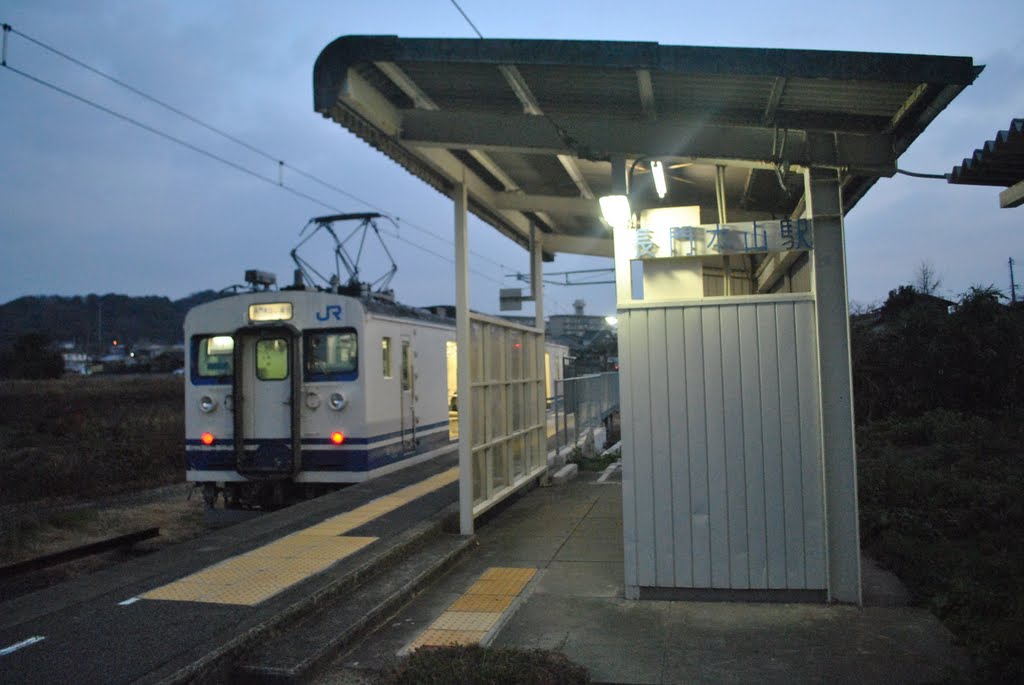 JR西日本 長門本山駅 by shira1