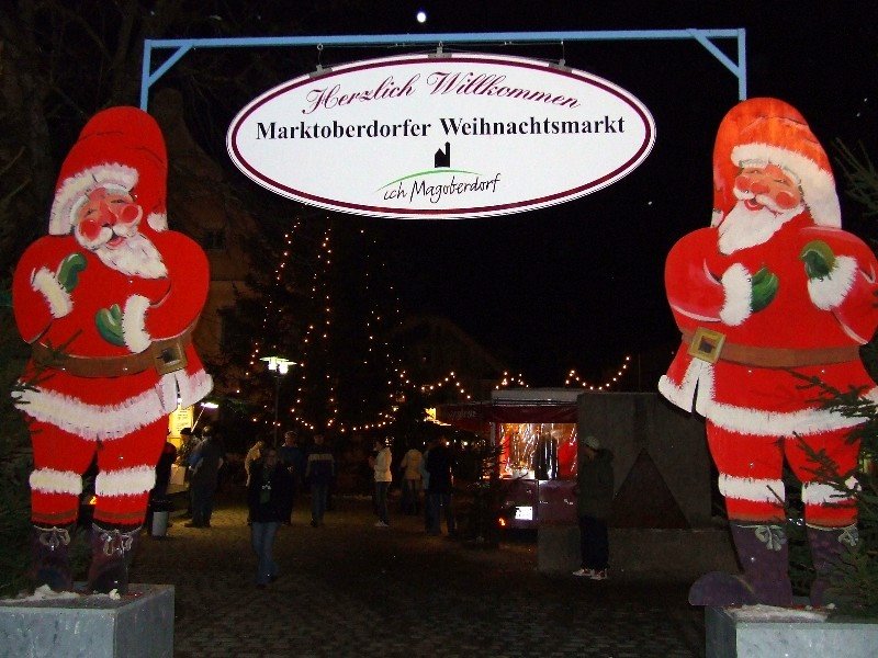 Entry of the Weihnachtsmarkt by © Kojak