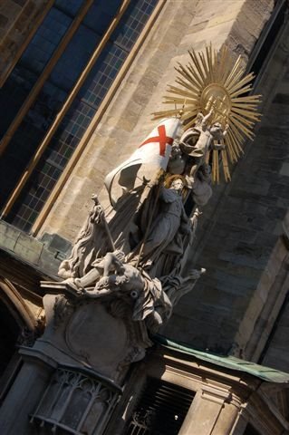 Stephansdom, 1010 Wien, Austria by Евгений Белаш