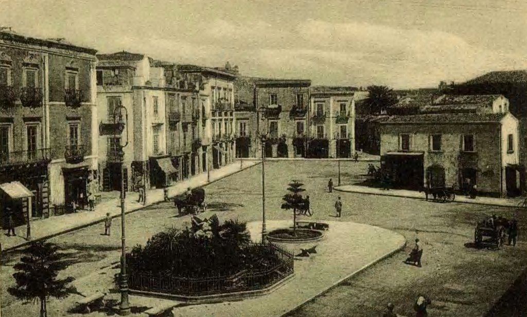 Piazza del carmine by schillem