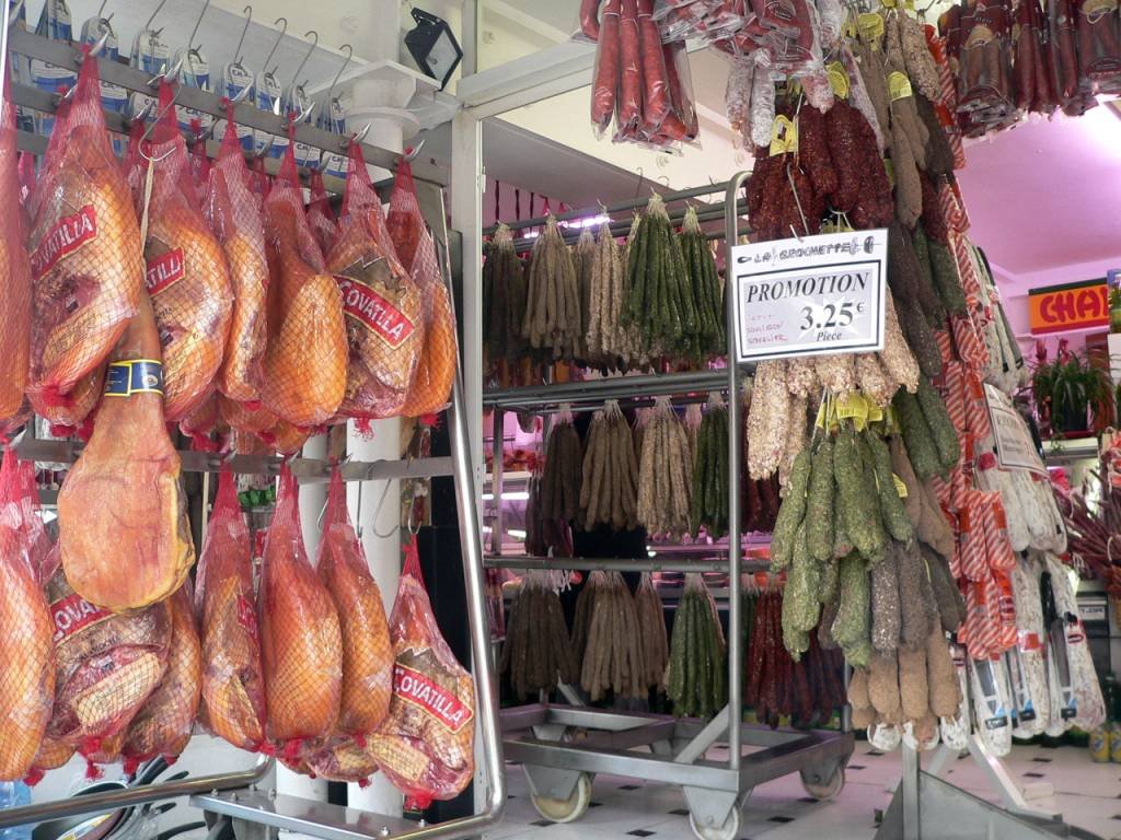 Espagne, le Perthus entre la France et l'Espagne voici un magasin de charcuterie by Roger Narbonne