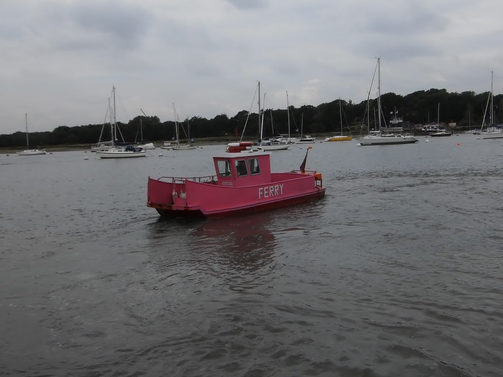 Hamble Ferry by glen close