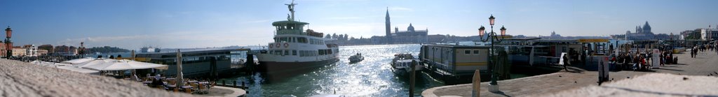 Vista dal ponte de la pietà (VE) by David Reìto