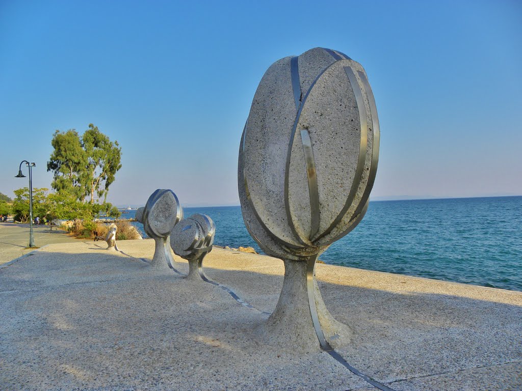 Τέχνη στην παραλία του Βόλου - Art in Volos Beach by Kostas Z