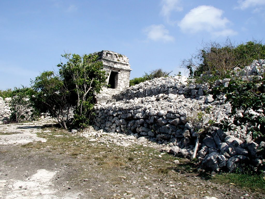 MEXICO: QUINTANA ROO: Tulúm: the "Lighthouse" by Douglas W. Reynolds, Jr.