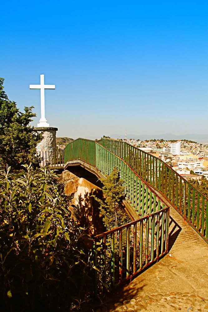 El Calvario, Toluca by Diego Hernandez