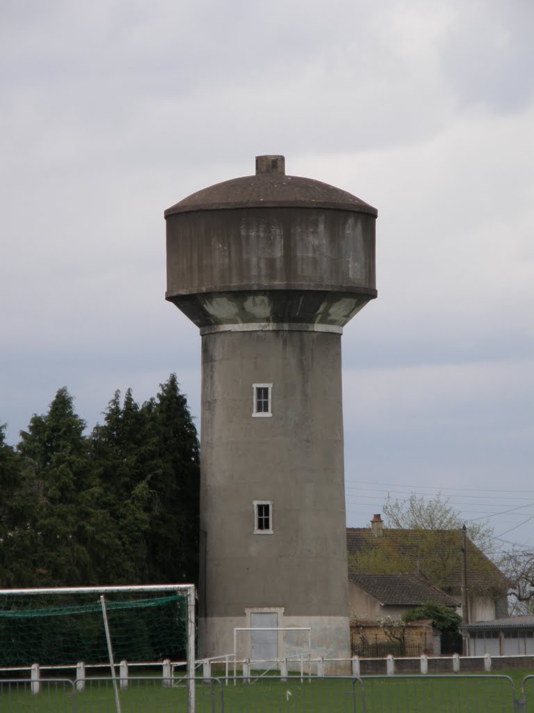 Château d'eau à Evaux-Les-Bains by philetisa