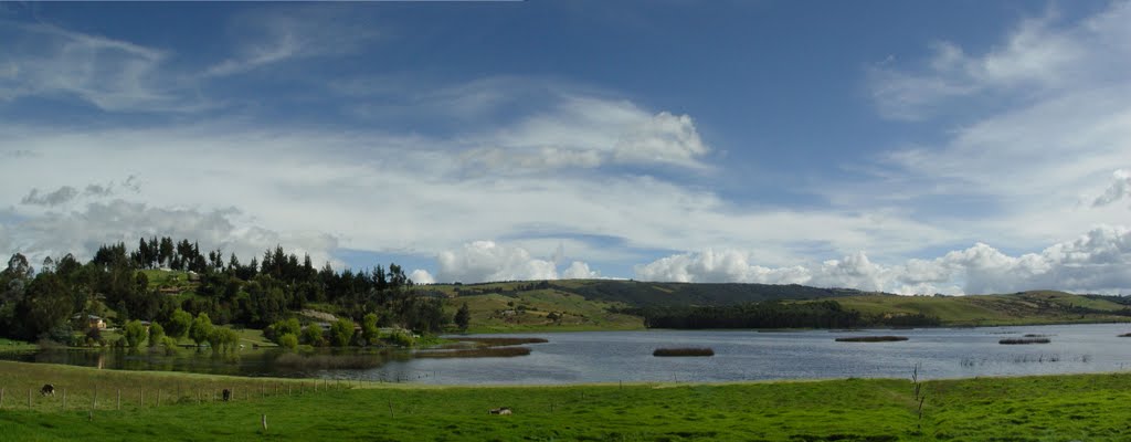 Laguna Suesca, panorámica by alvaro espinel