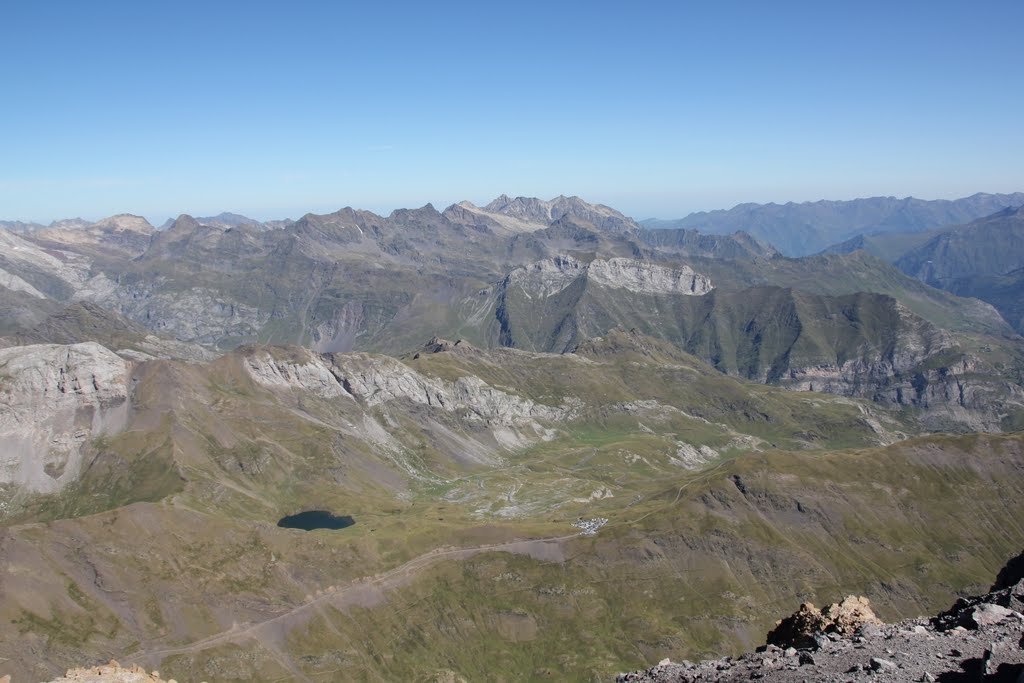 Vue de la France depuis le Taillon by Nicolas Singlard