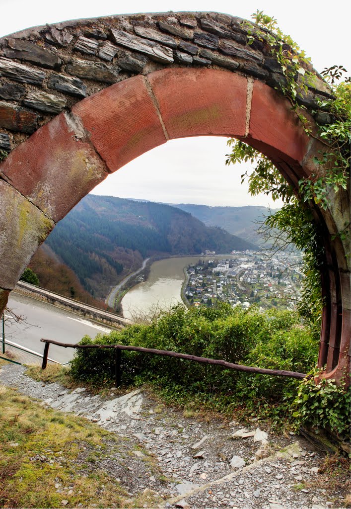 Blick auf Traben-Trarbach Januarstimmung by kurt Oblak