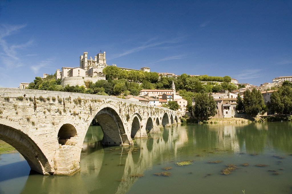 Pont Vieux et Cathédrale de Béziers by www.hugodacosta.com