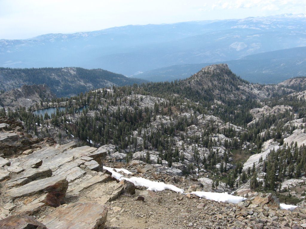 Looking Down From Kaiser Peak by bensz86