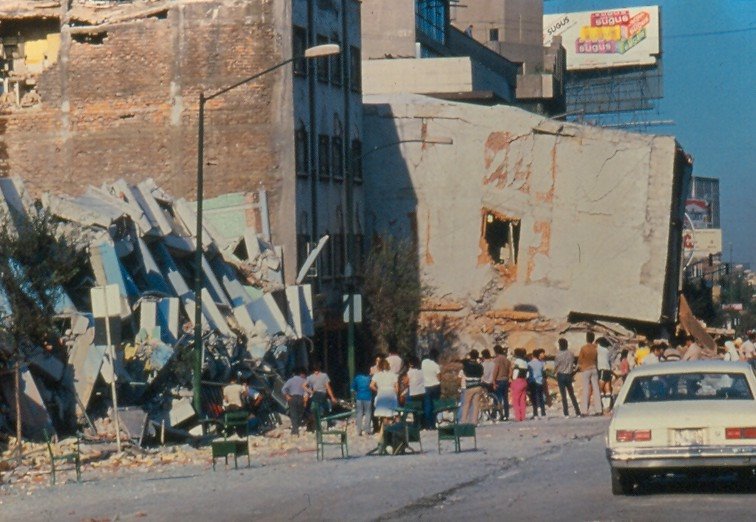 Av.Chapultepec Sismo1985 by Xix