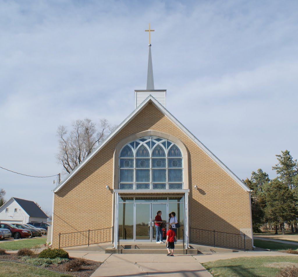 Glenvil, NE: St. Paul's Lutheran (ELCA), west of town by pylodet