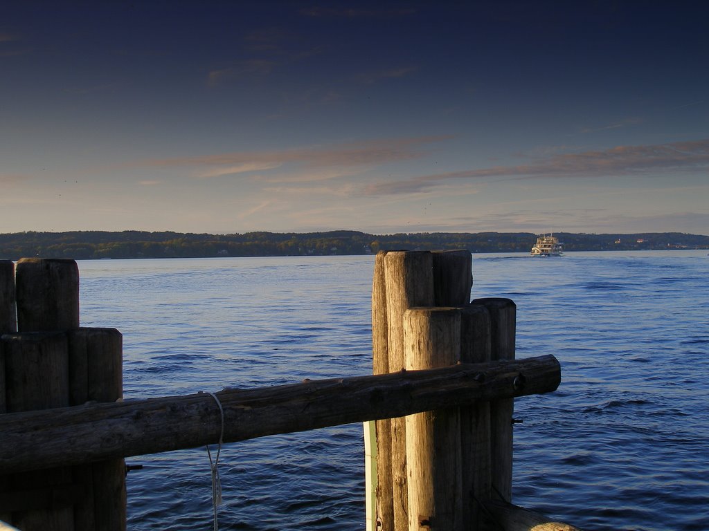 Leoni, Lake Starnberg, MS Seeshaupt leaving by JustforFun